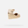Gelsa Low Woman Gelsa Low Woman